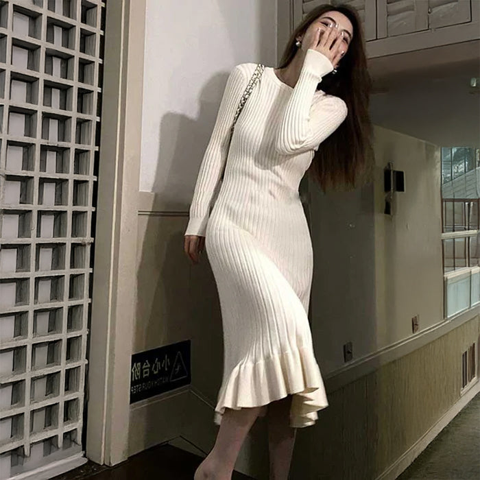 裾フリルリブニットワンピース