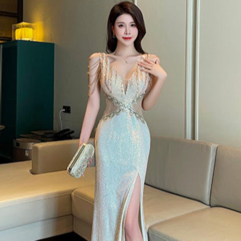 ラグジュアリーゴールドドレス