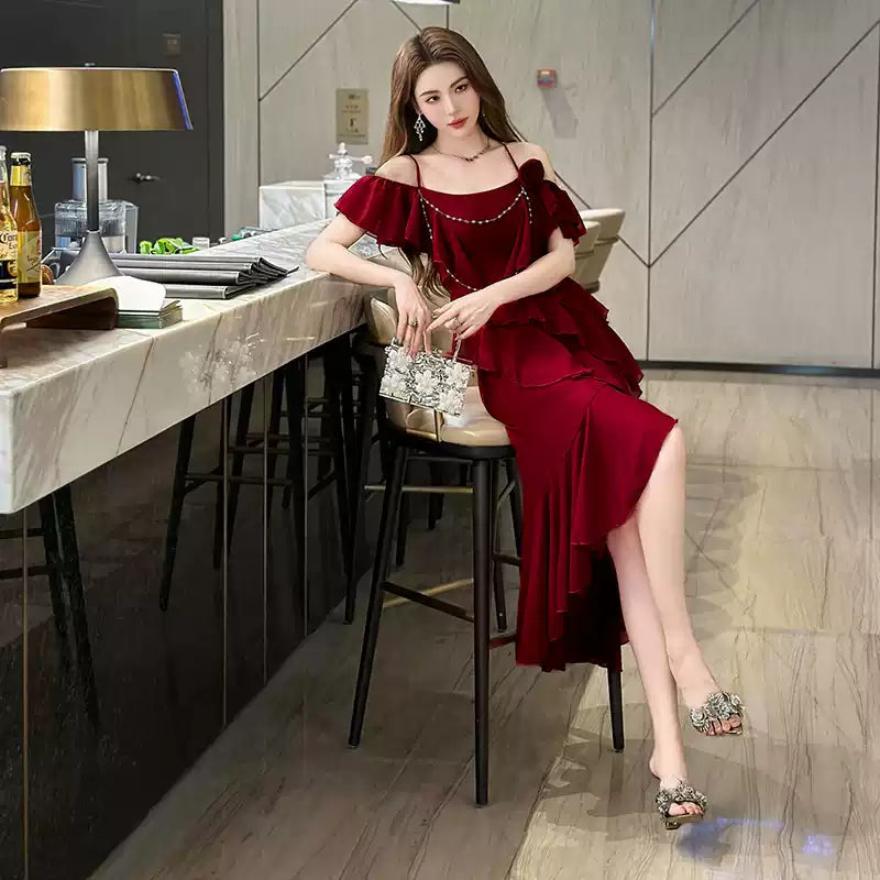 ダークレッドフリルデザインドレス