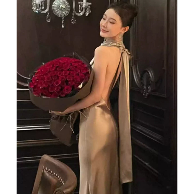 シャンパンゴールドホルタードレス