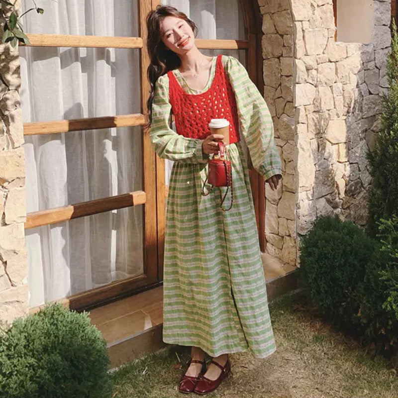 レースベスト×グリーンチェックワンピース
