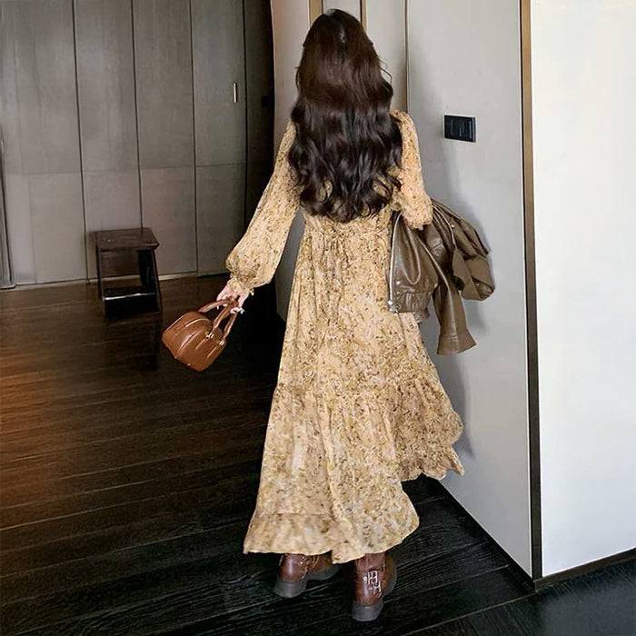 小花柄ティアードワンピース