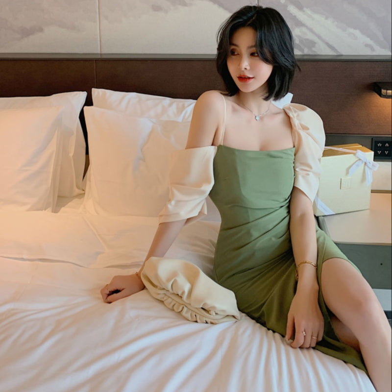 アシンメトリーベルスリーブドレス