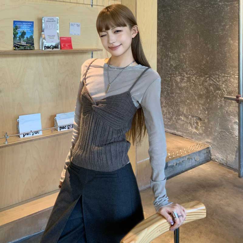 レイヤードキャミトップス×スカパンコーデ