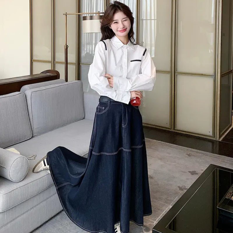 ホワイトシャツ×フレアデニムスカート