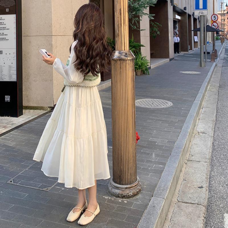 グリーンボーダーカーディガン×キャミソールワンピース