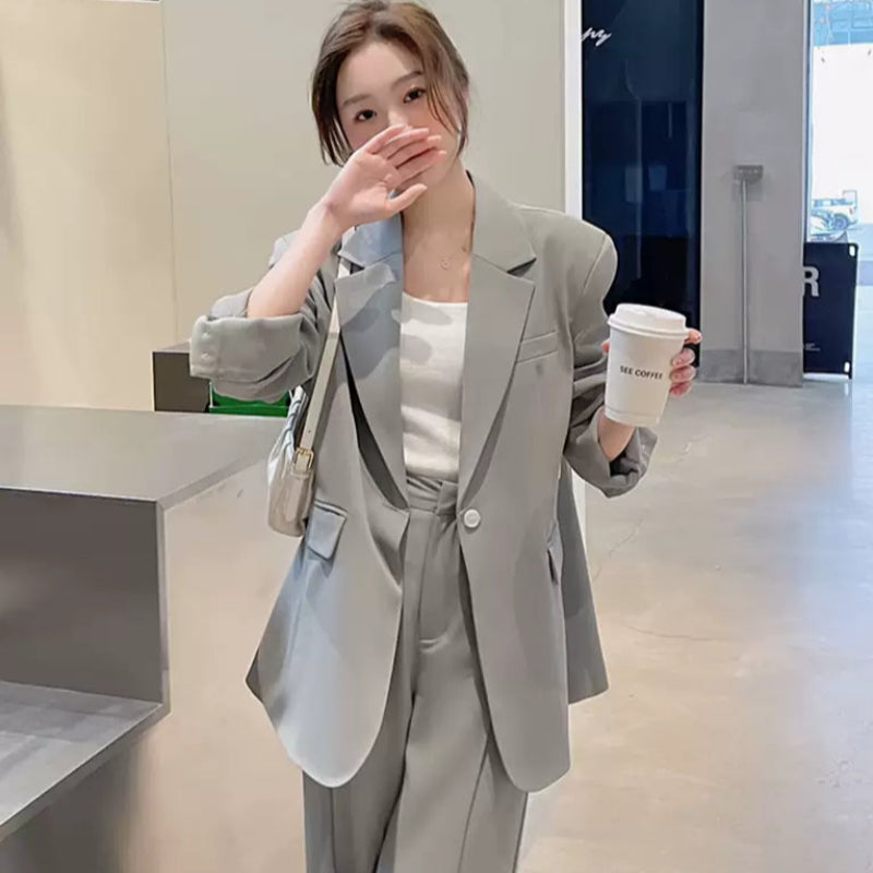 ソフトグレーワイドレッグパンツスーツ