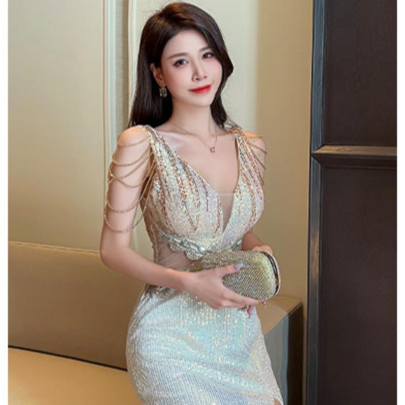 ラグジュアリーゴールドドレス