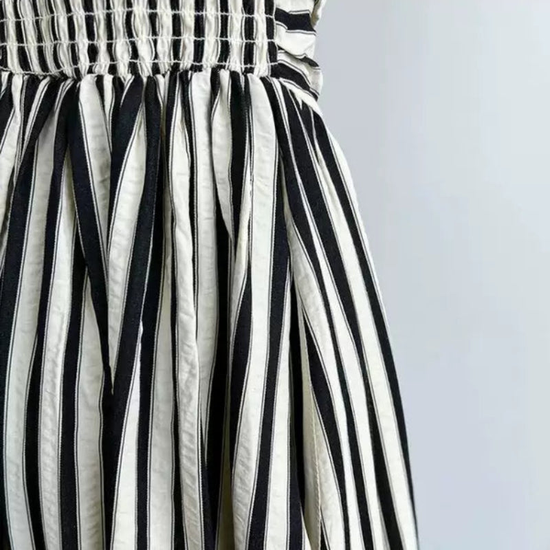 モノトーンストライプキャミソールワンピース