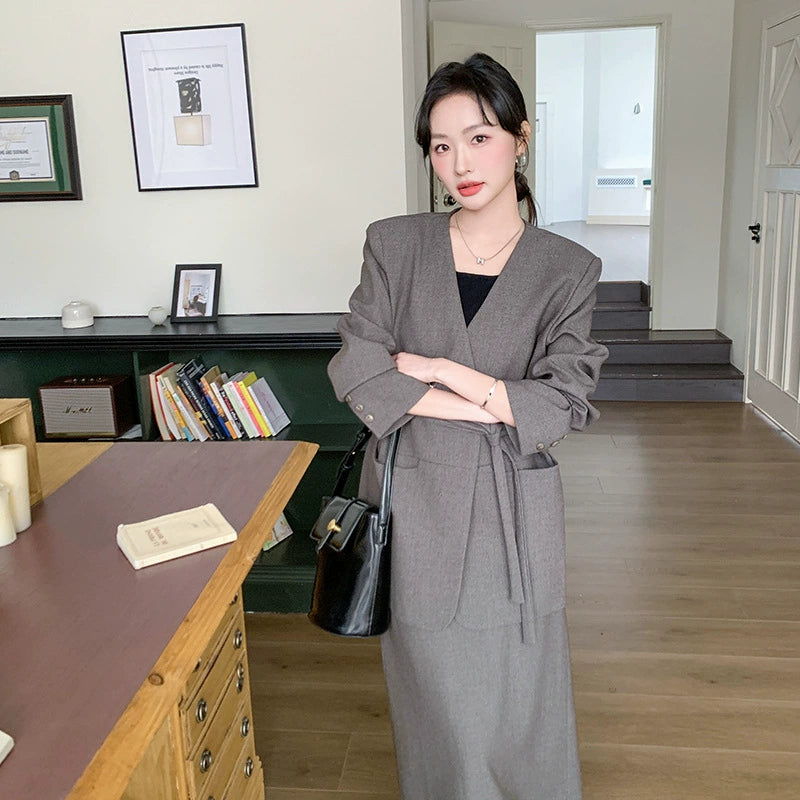 ノーカラーモードスカートスーツ