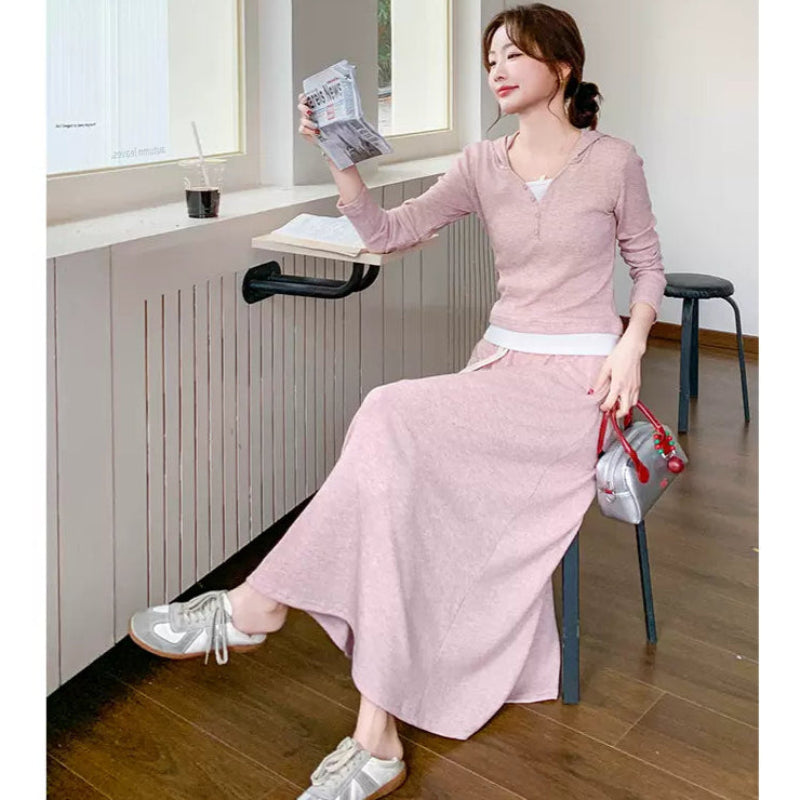 スウェットパーカー×スカートセットアップ