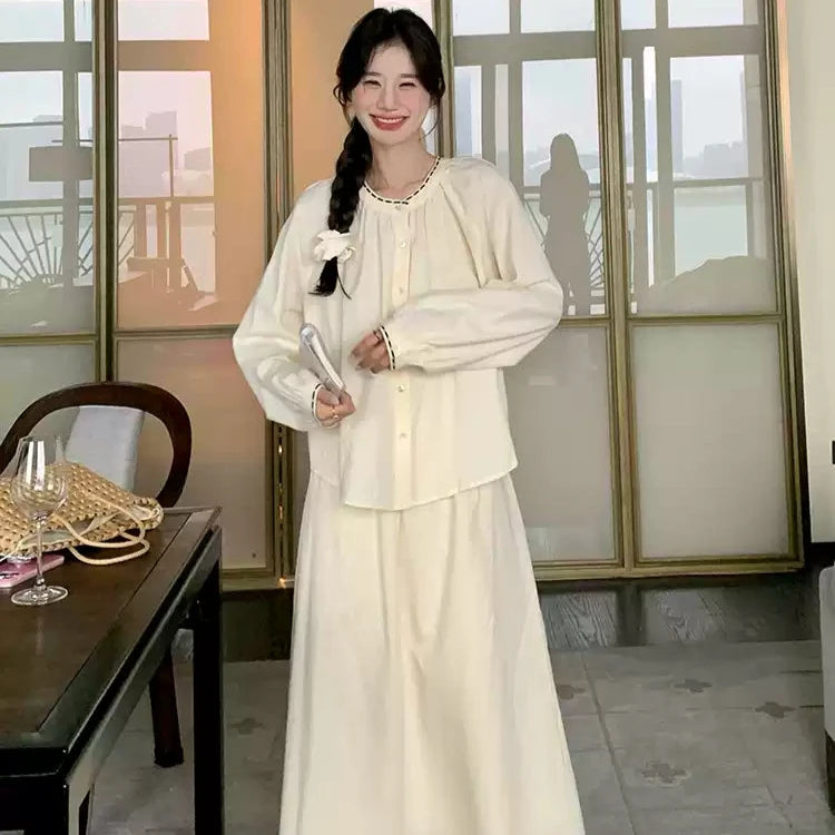 オフホワイトブラウス×フレアスカートセット