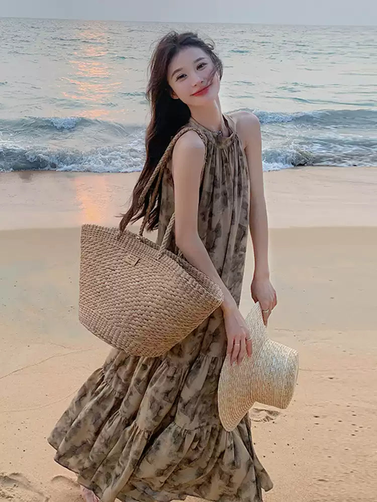 ホルターネックフラワーワンピース