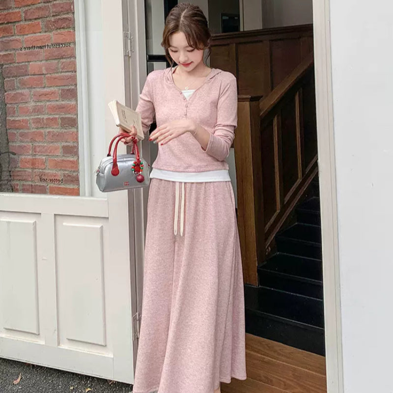 スウェットパーカー×スカートセットアップ