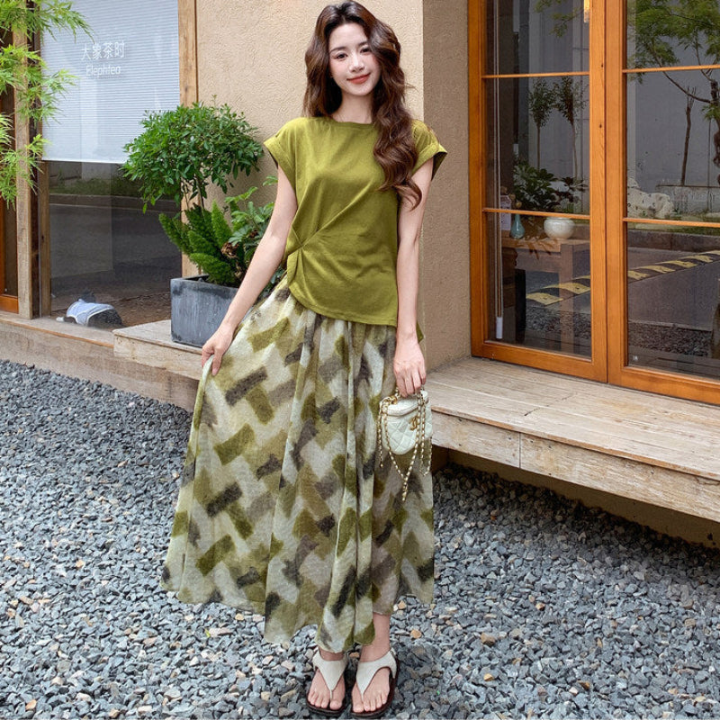 オリーブグリーントップス×ニュアンス柄スカートセット
