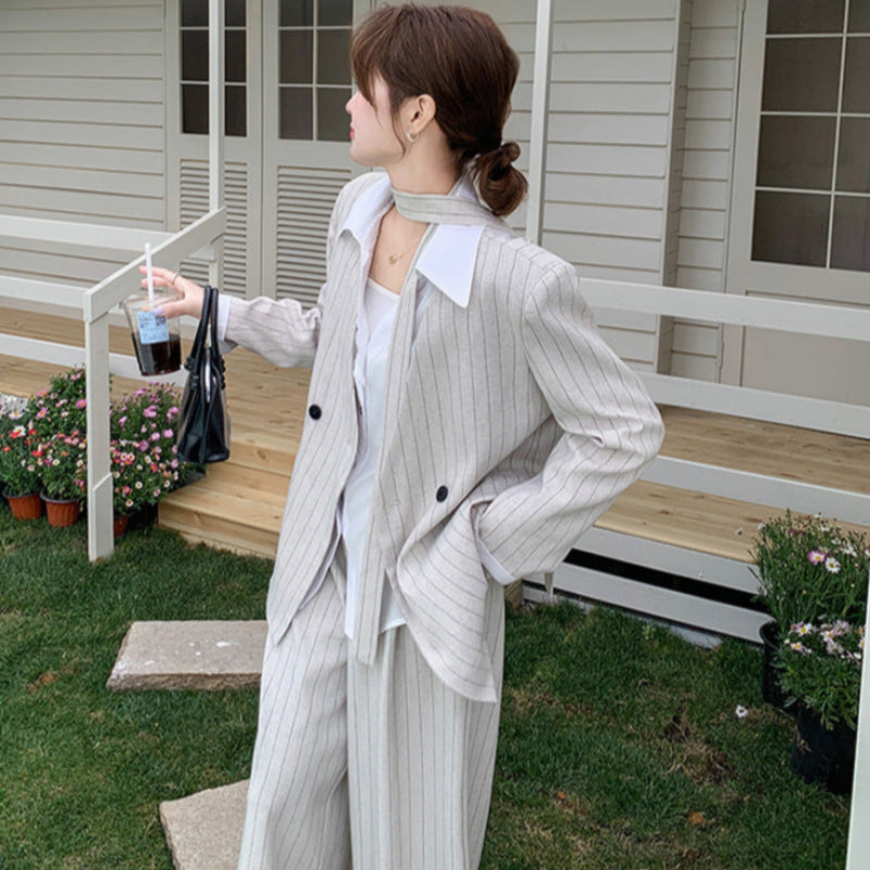 ストライプジャケット×ワイドレッグパンツスーツ