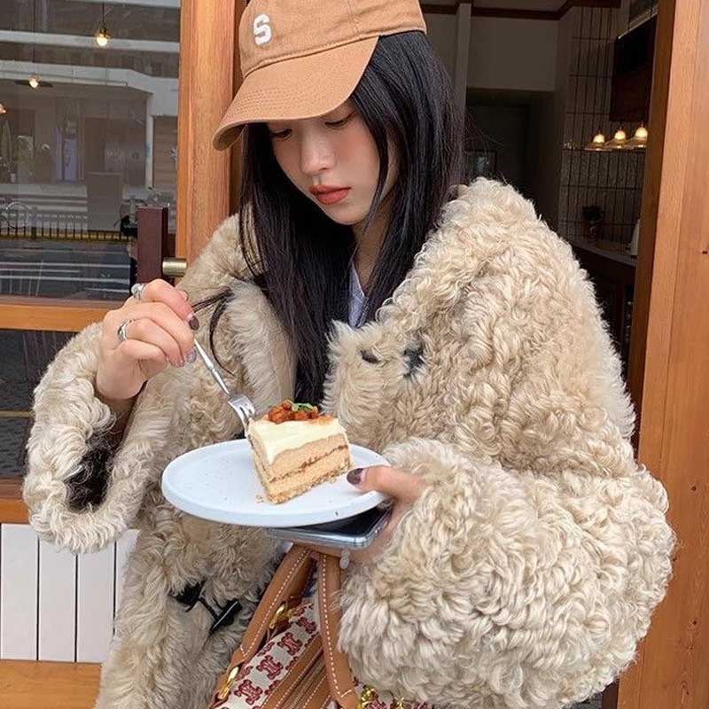 カーリーファーコート