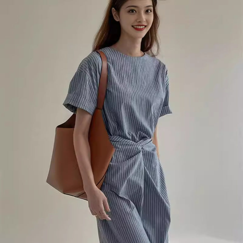 ツイストデザインストライプワンピース