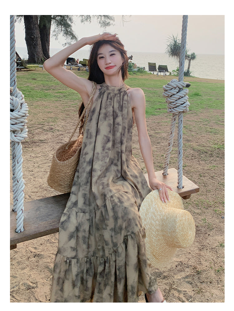 ホルターネックフラワーワンピース