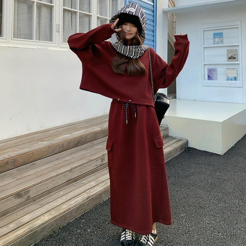 マフラーキャップ×ロゴトレーナー×スカート3点セット(2colors)