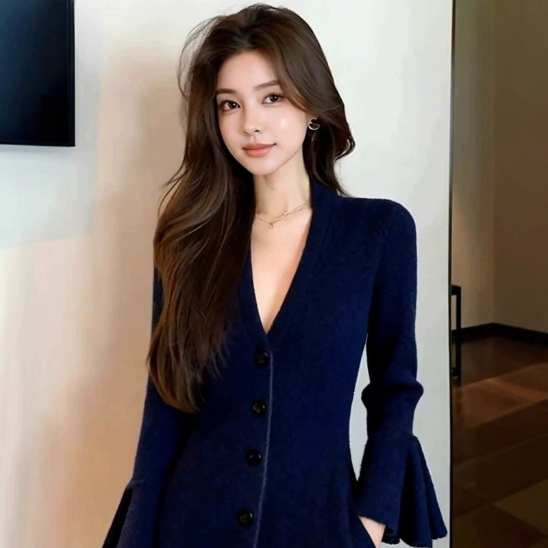 ベルスリーブVネックニットワンピース