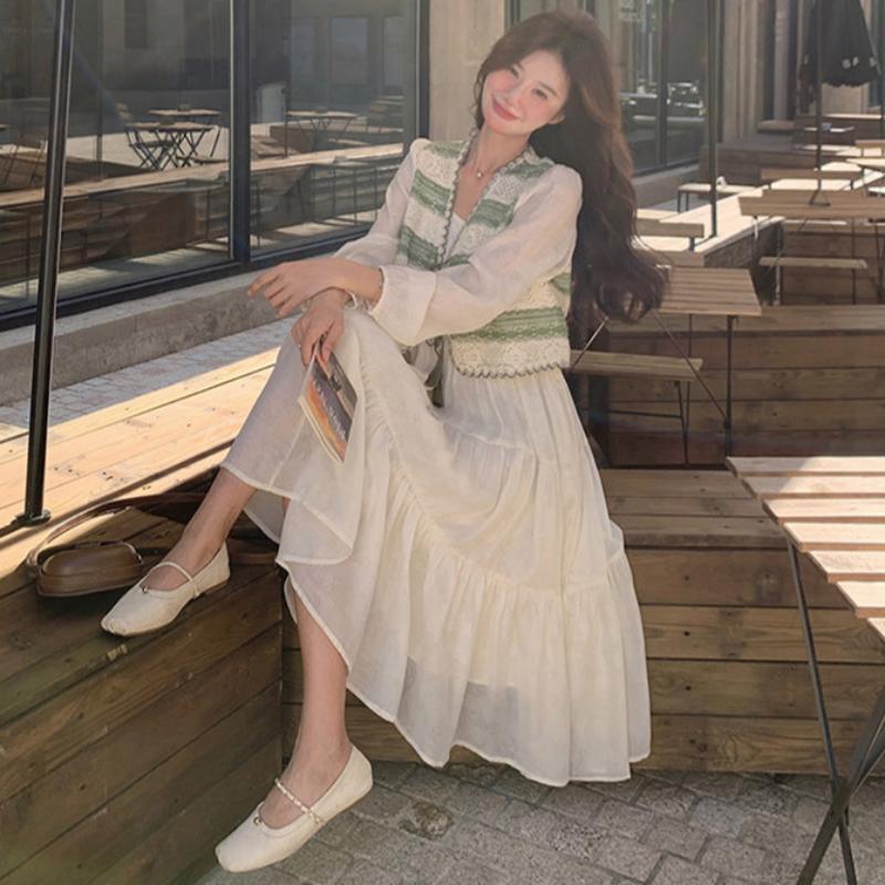 グリーンボーダーカーディガン×キャミソールワンピース