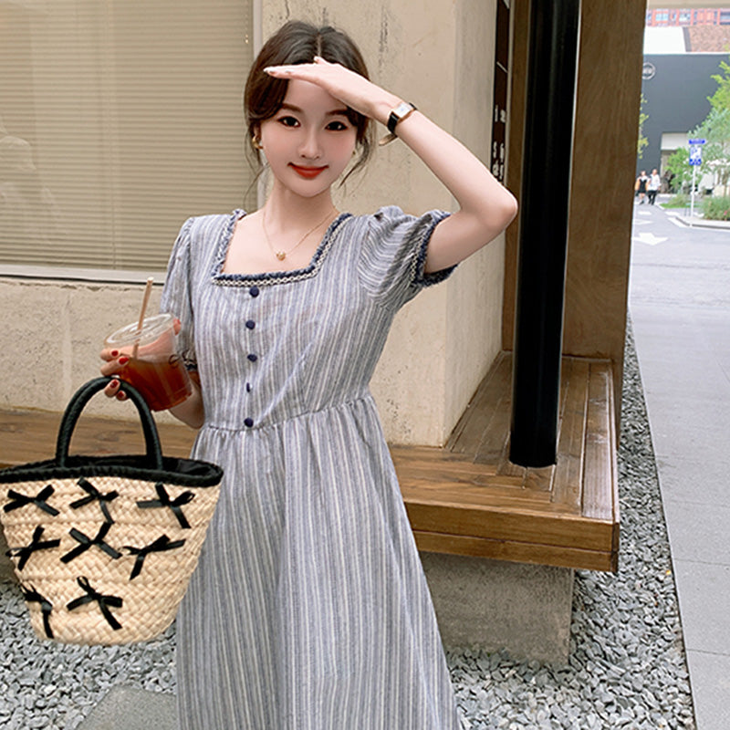 ストライプスクエアネックパフスリーブワンピース
