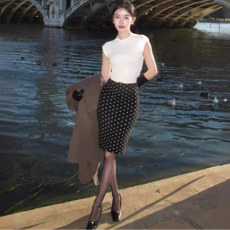 ドットデザインニットスカート