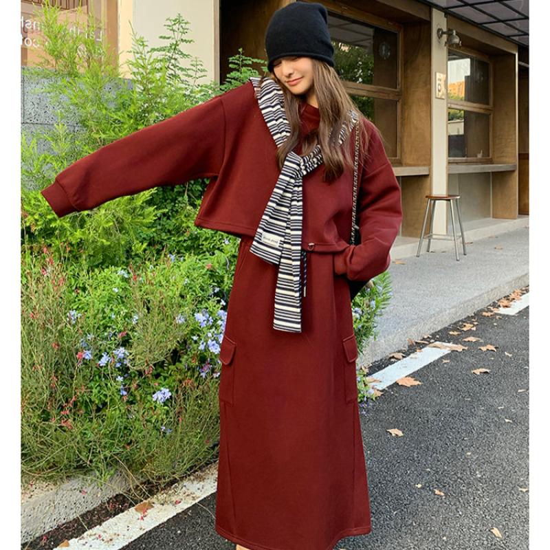 マフラーキャップ×ロゴトレーナー×スカート3点セット(2colors)