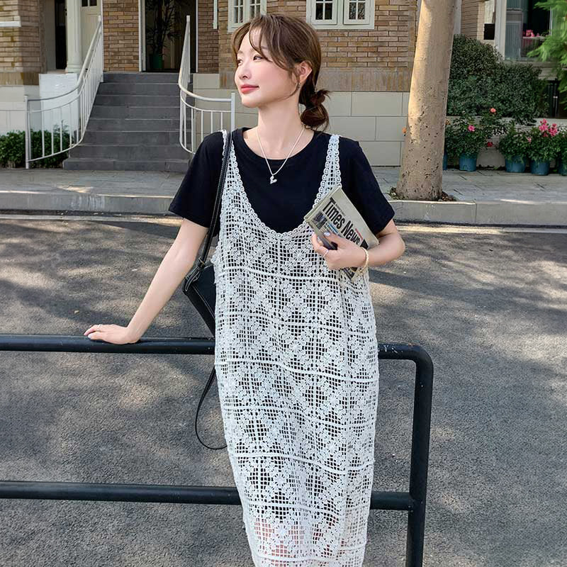 Tシャツワンピース×レースワンピース