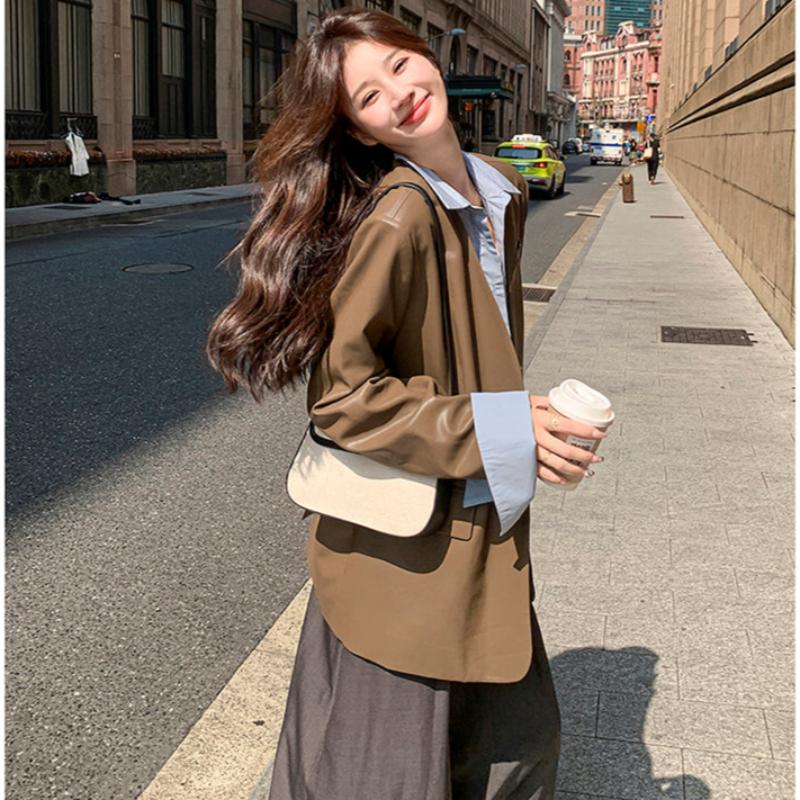 ノーカラーVラインPUレザージャケット