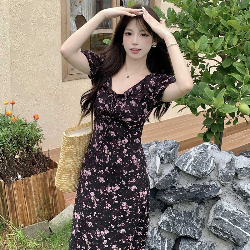 小花柄フリルワンピース