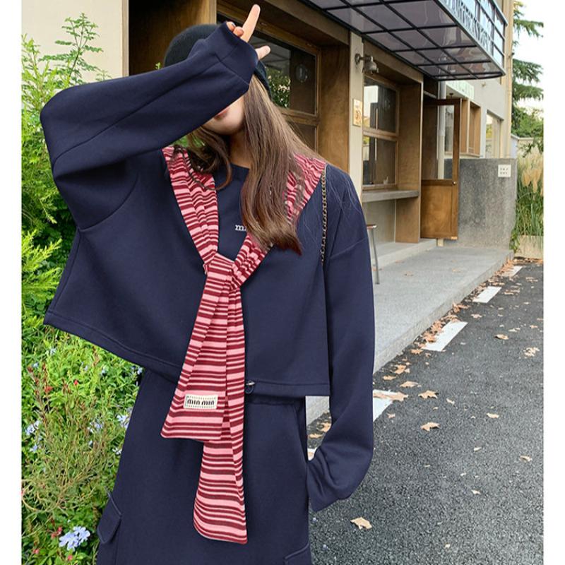 マフラーキャップ×ロゴトレーナー×スカート3点セット(2colors)