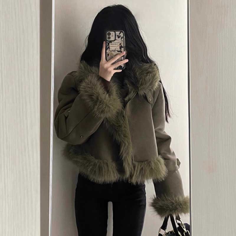 ファートリムスエードジャケット