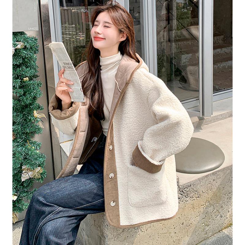 フード付きラムウールボアコート