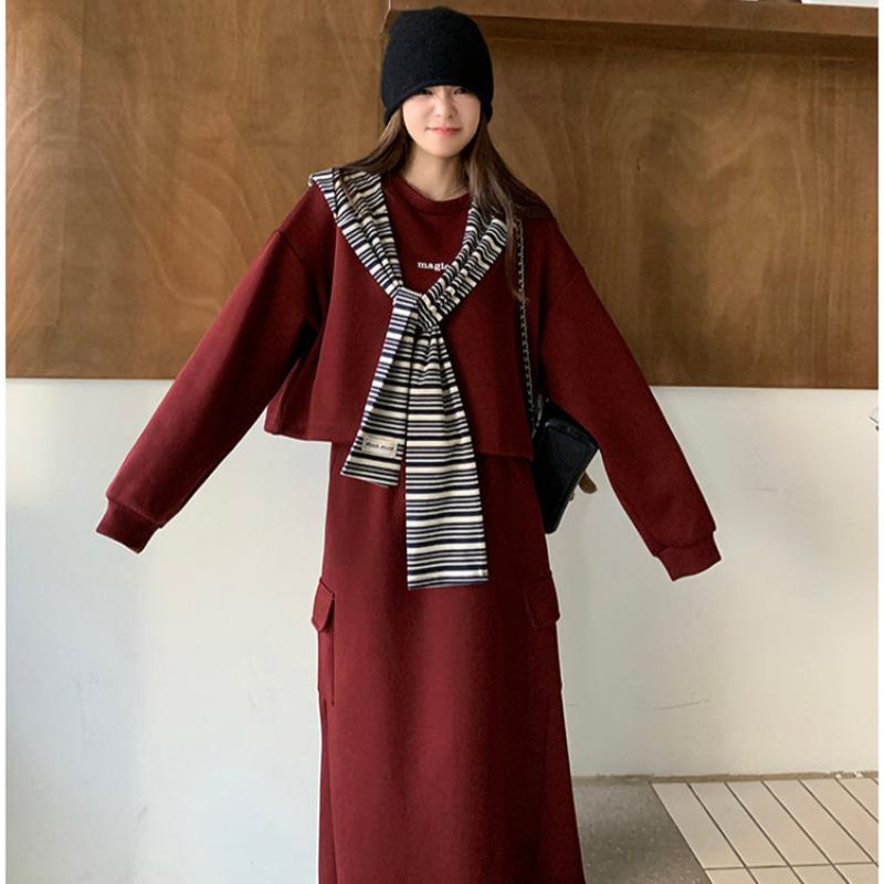 マフラーキャップ×ロゴトレーナー×スカート3点セット(2colors)