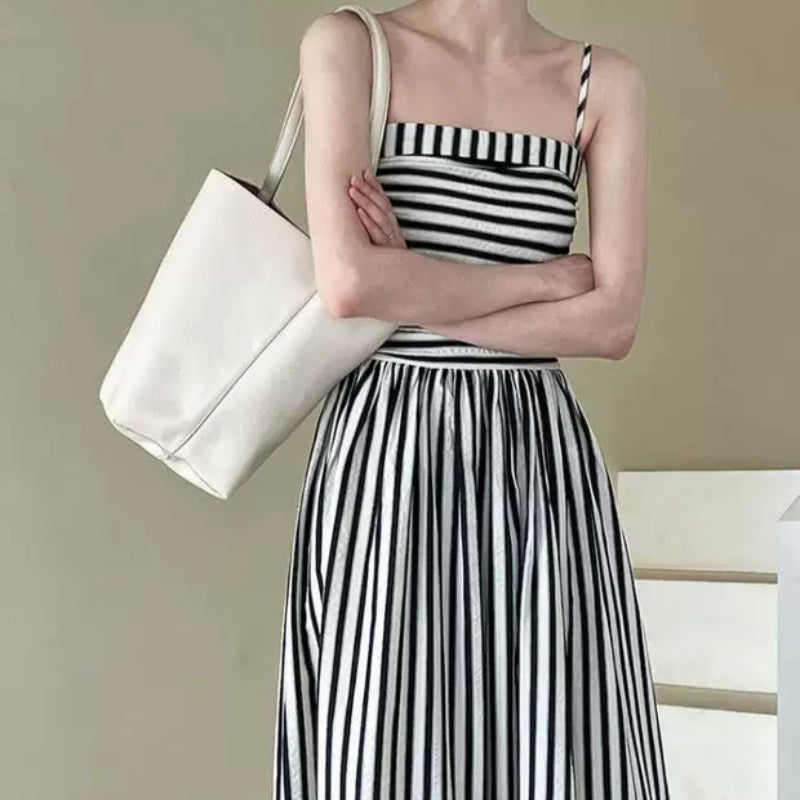 モノトーンストライプキャミソールワンピース