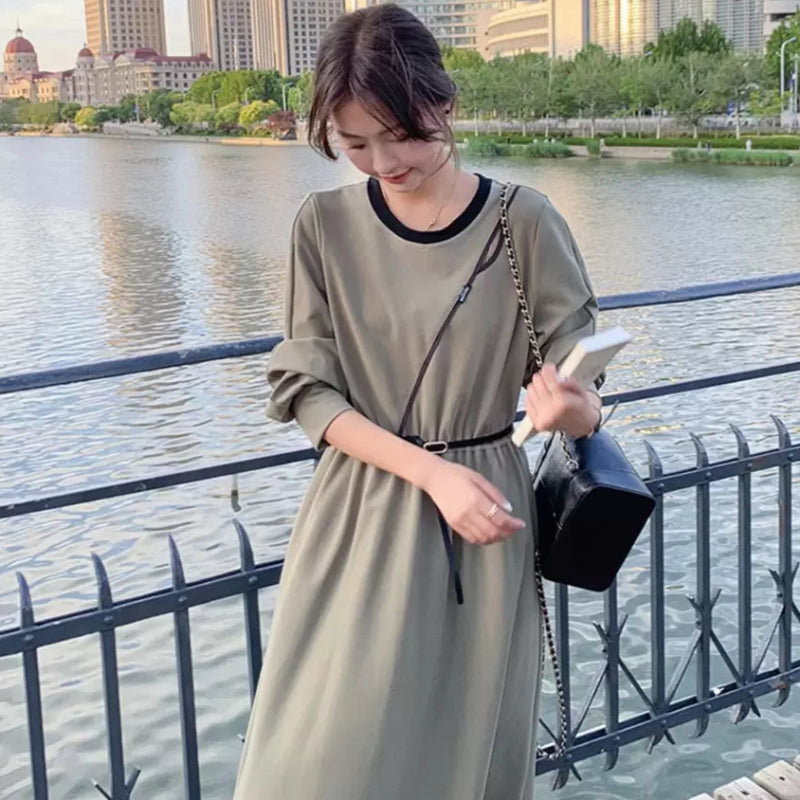 カーキーグリーンデザインワンピース