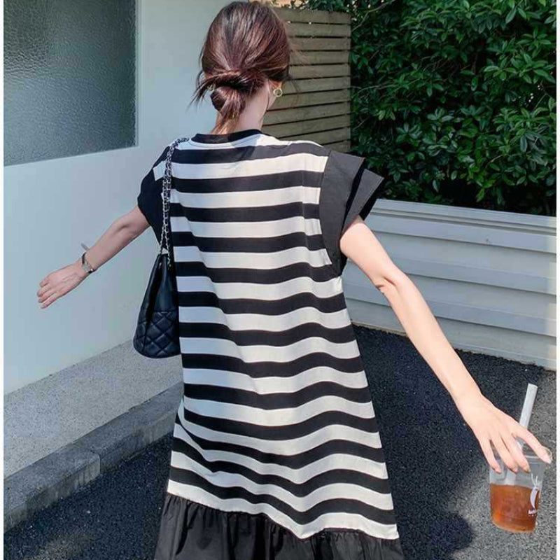ボーダー切り替えフレンチスリーブワンピース
