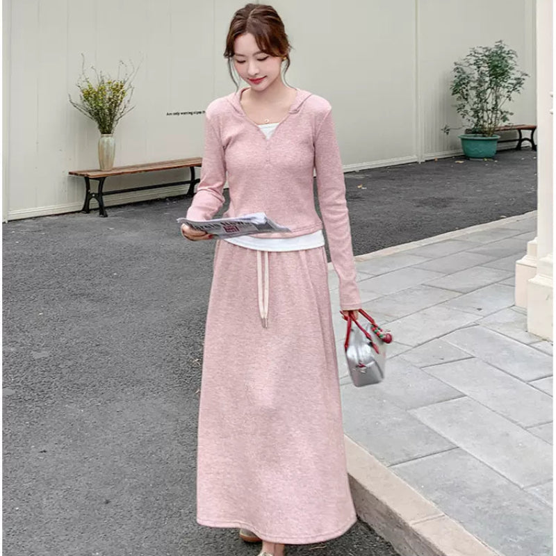 スウェットパーカー×スカートセットアップ