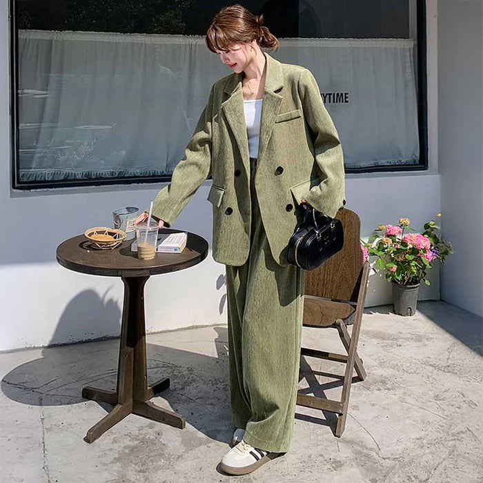 オーバーサイズグリーンセットアップ