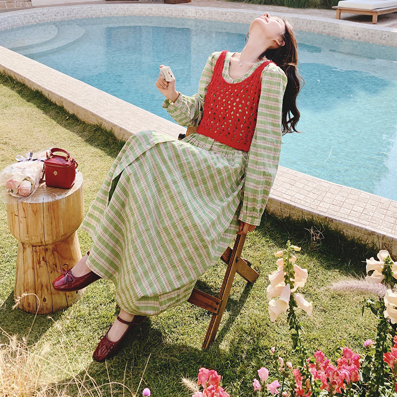 レースベスト×グリーンチェックワンピース