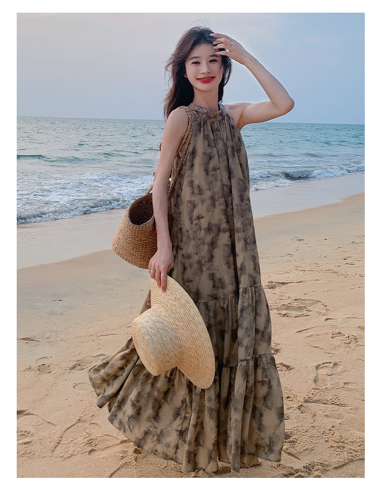 ホルターネックフラワーワンピース