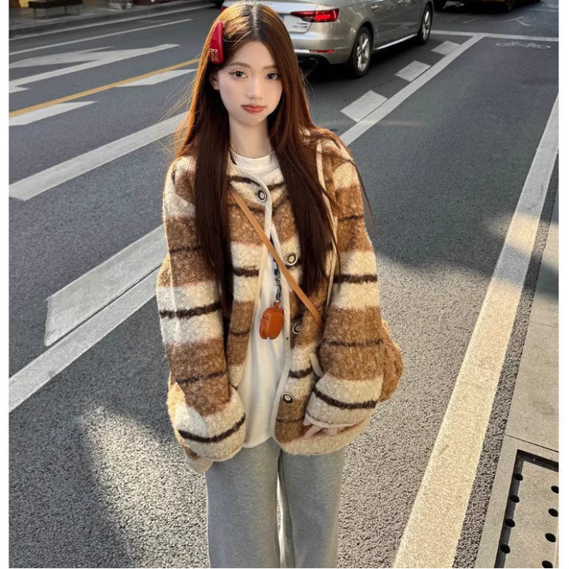 ノーカラーボアジャケット