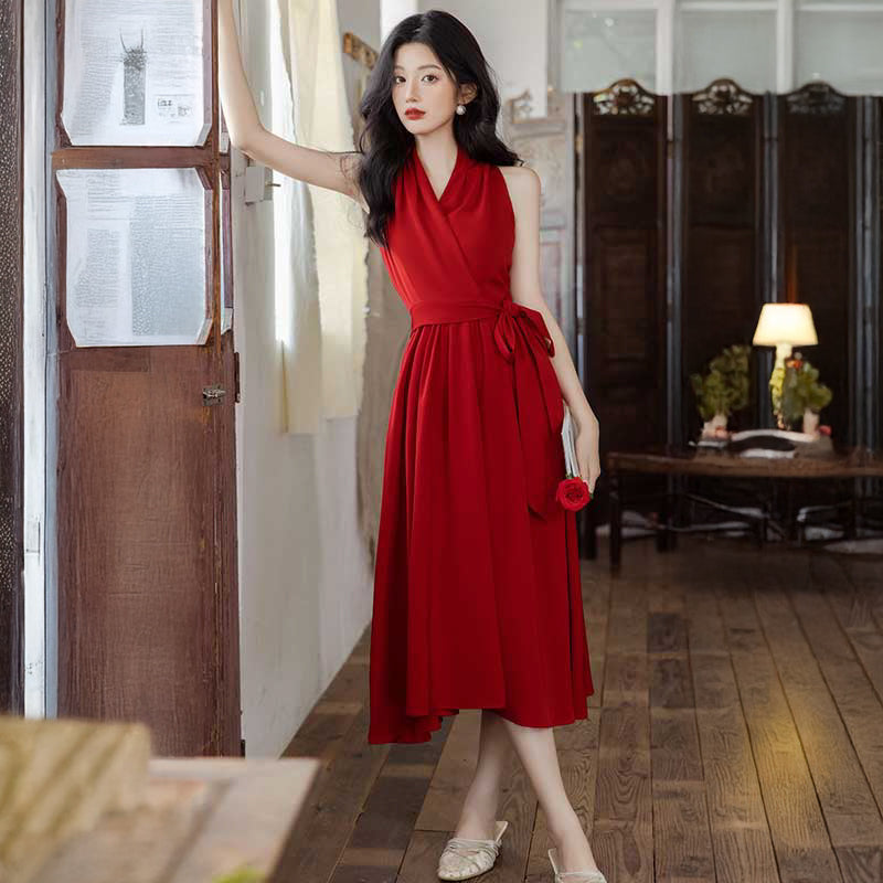 ホルターカシュクールワンピース