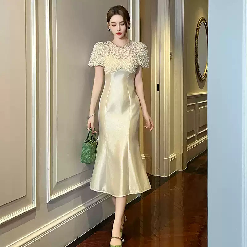 ビジューネックデザインマーメイドドレス (ベージュ・灰) 春/夏/秋