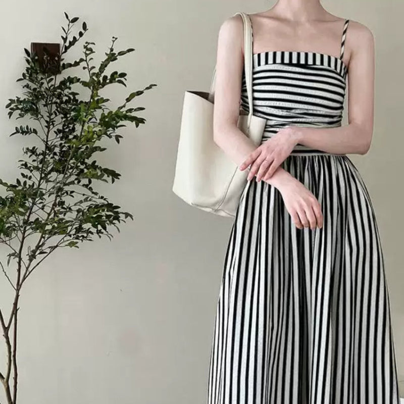 モノトーンストライプキャミソールワンピース