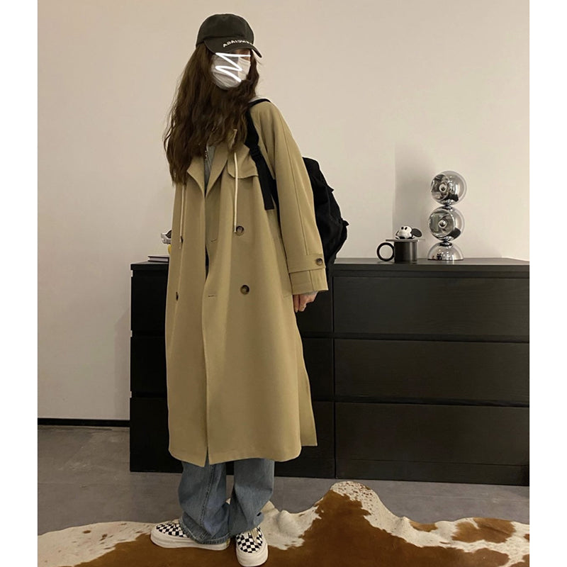 シンプルベージュトレンチコート