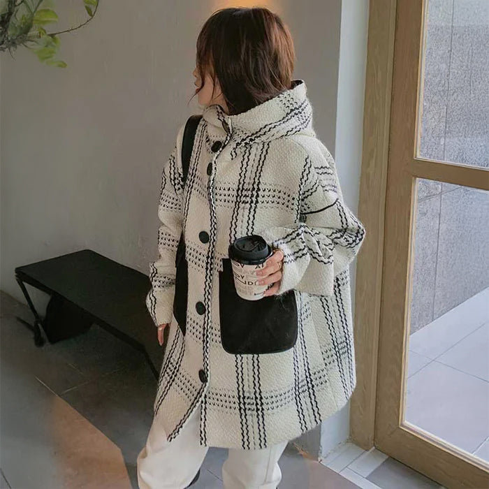 モノトーンチェックミドルコート