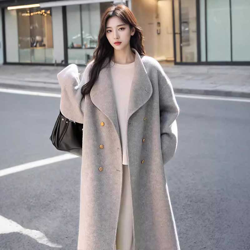 ワイドラペルロングコート